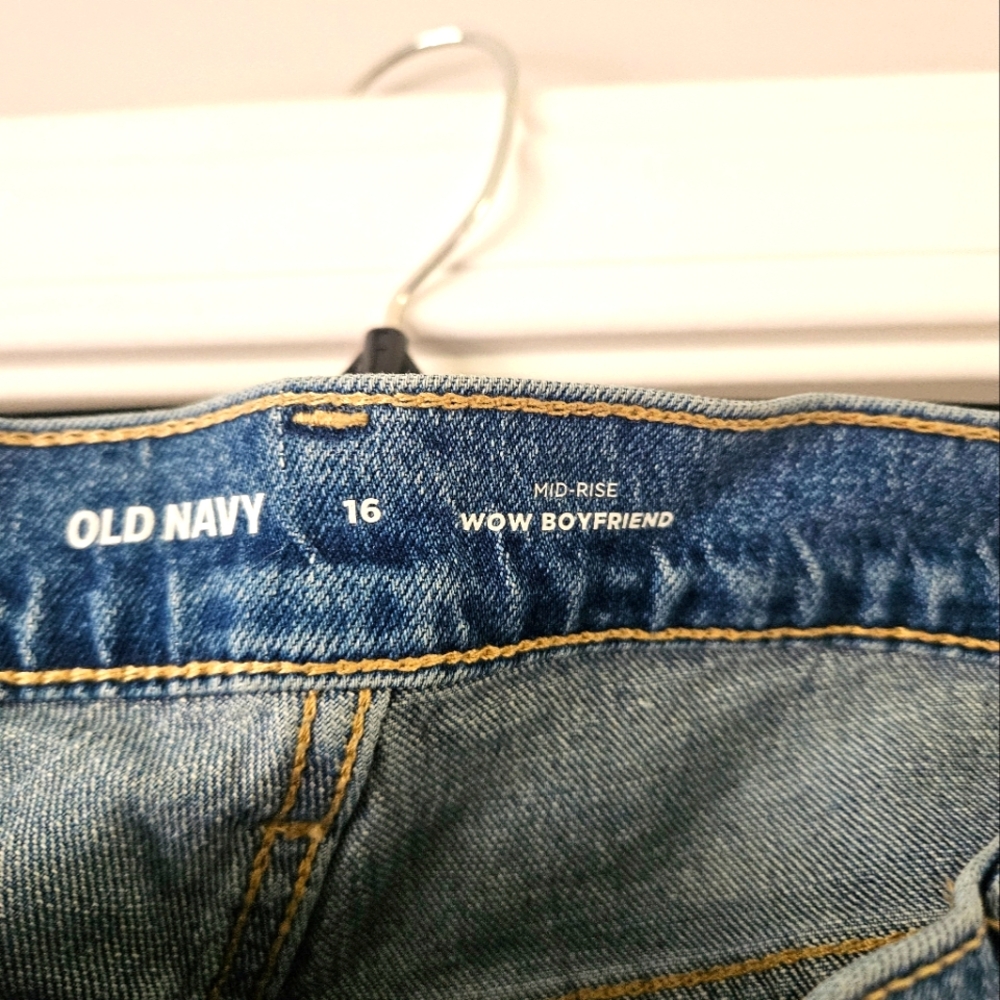 Old Navy Mid-Rise Wow Boyfriend Jeans - Blue